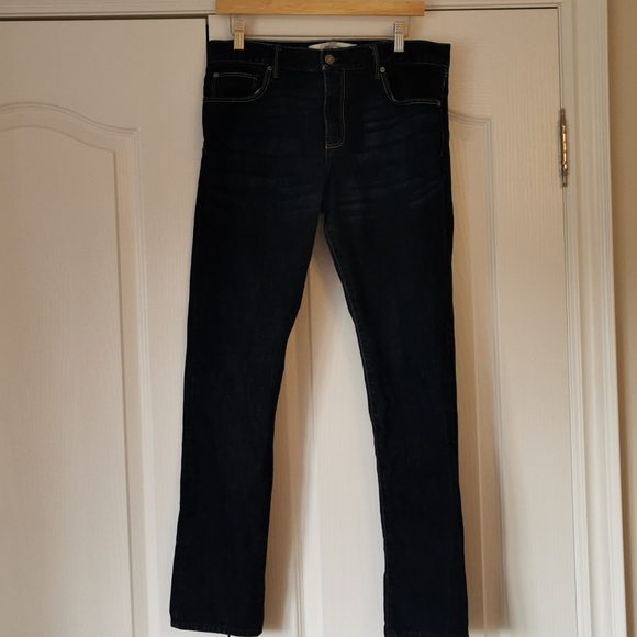 ABERCROMBIE AND FITCH JEANS - Picture 1 of 3